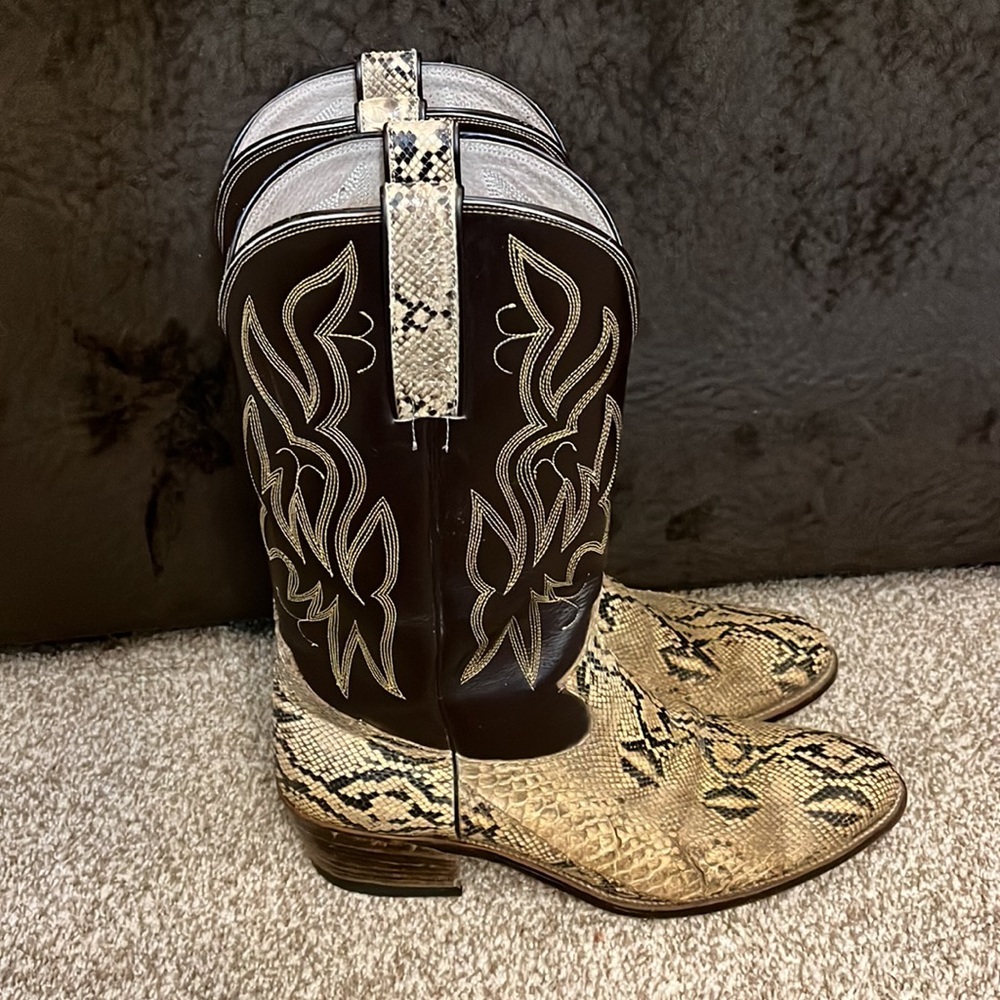 Cowboy boots - Picture 2 of 8